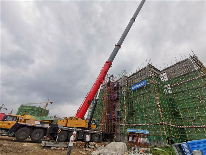 宛城区吊车租赁需要注意事项
